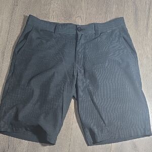 Travis Mathew Black Shorts Size 32
